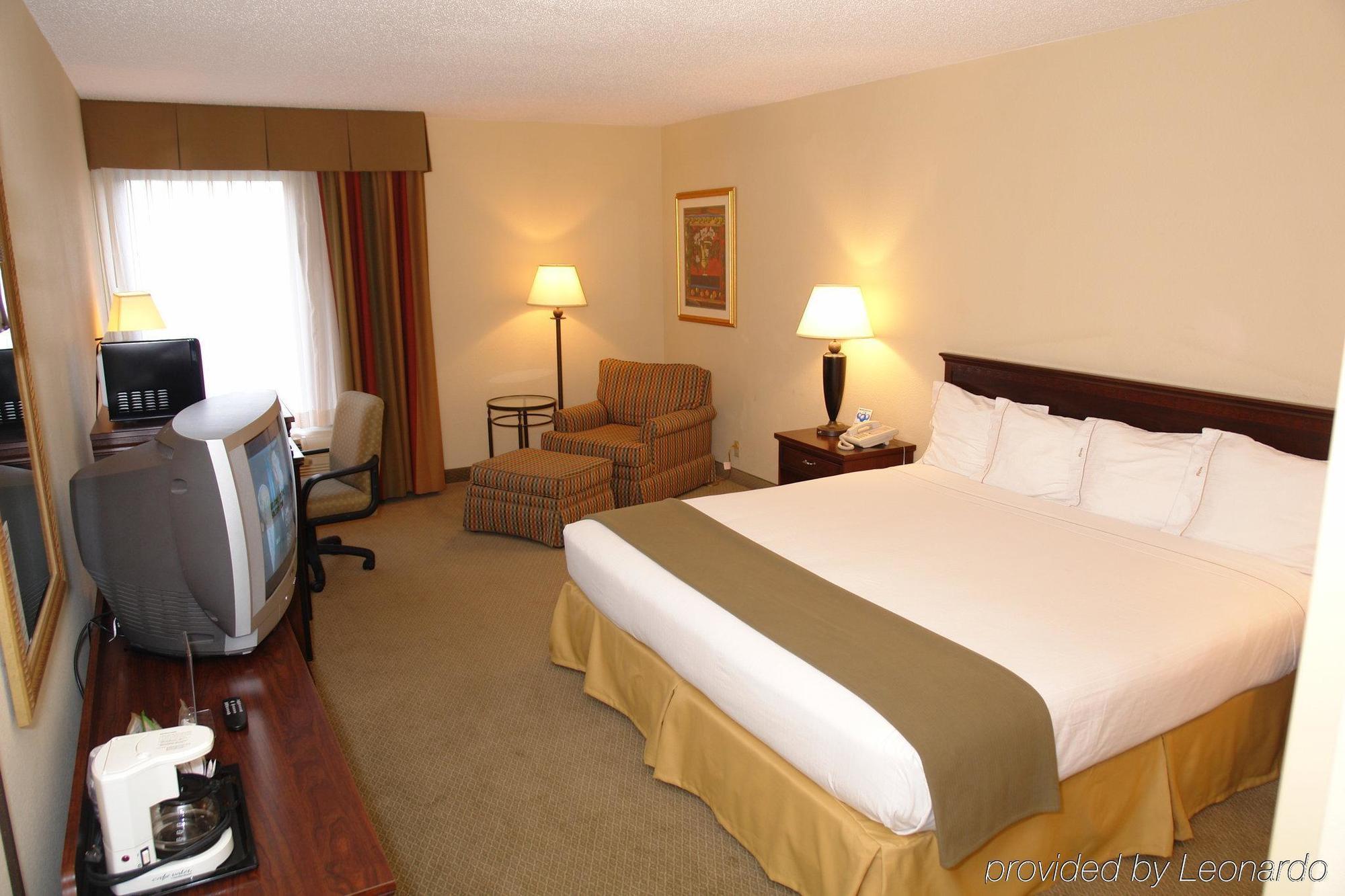 Holiday Inn Express Hotel & Suites Pigeon Forge By Ihg Номер фото