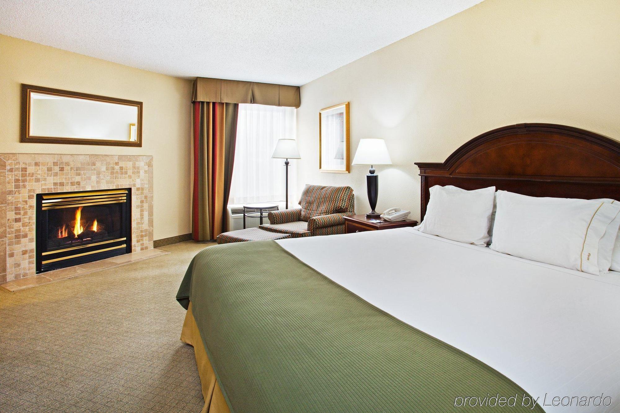 Holiday Inn Express Hotel & Suites Pigeon Forge By Ihg Номер фото